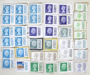 Francobolli con codice a barre 1°/2°/standard/grandi/natalizi non affrancati su carta. FV £57,55. - Foto 1 di 1