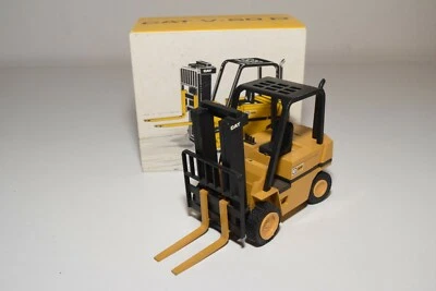 A31 1:25 NZG N.Z.G. 309 CATERPILLAR V50D CARRELLO ELEVATORE CARRELLO ELEVATOR... - Immagine 1 di 4