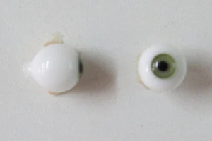 Antique Doll Eyes Green 10Mm Iris 7Mm Green Mouth Blown Eyes - Picture 1 of 2