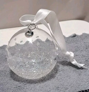 SWAROVSKI KRISTALLKUGEL URLAUB ORNAMENT MIT WEISSEM BAND - Bild 1 von 10