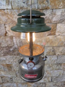 COLEMAN 639 Canada 1974 & BOX Kerosene Paraffin Pressure Lantern Lamp - Picture 1 of 10
