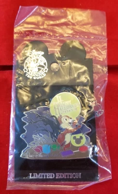 Disney WDW Chip Trick or Treat Halloween Pin 2004 LE1500 NIB - Image 1 of 4