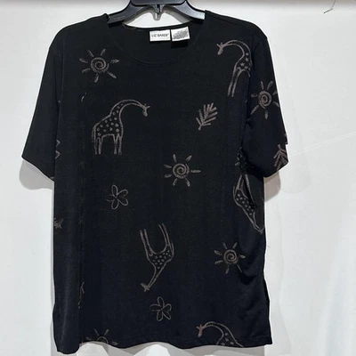 Liz Baker 衬衫女式小号大号黑色长颈鹿印花短袖上衣 BLEMISH — 第 1/4 张图片