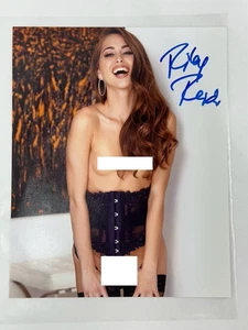 Riley Reid Signed Photo 8x10 - Picture 1 of 2
