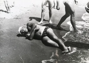 Guapo chico sin camisa torso desnudo joven gay int foto de colección URSS 2154 - Imagen 1 de 3