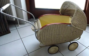 Antiker Korbpuppenwagen 50iger Jahre - Bild 1 von 5