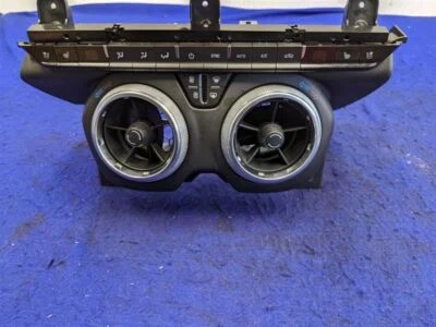 Двухзонный регулятор температуры Chevrolet Camaro SS CJ2 84078980 2016-2017 годов выпуска  - Изображение 1 из 4