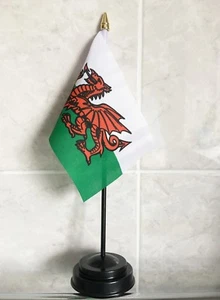 "BANDERA DE MESA WALES banderas de escritorio 6"" x 4"" con poste de 10"" y base plana GALÉS cardiff - Imagen 1 de 1