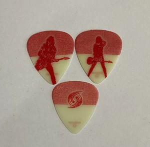 Nita Strauss Alice Cooper 2025 Glow Signature Tour 3 Set Guitar Pick **RARE** - Picture 1 of 2