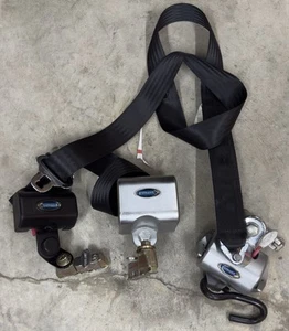 Q-Straint Lap/Shoulder Belt (Q8-6323-HR-A131) with Retractable Height Adjustment - Picture 1 of 2