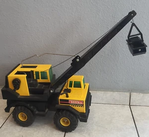 TONKA MIGHTY DIESEL LATTICE CRANE W CLAM SHELL 1990 XMB 975 TIRES - Picture 1 of 4