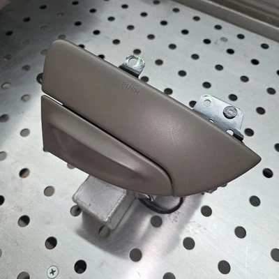 Cenicero Ford F150 Expedition Navigator 1999-2003 extraíble para tablero marrón Foto 1 de 4