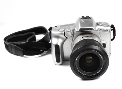 Cámara fotográfica MINOLTA Maxxum50 35 mm con lente zoom AF Minolta 28-100 mm Foto 1 de 4