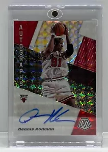 Dennis Rodman Autogrammkarte Red Prizm 2020 Panini Mosaic #AM-DRM Bulls - Bild 1 von 2