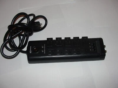 Innovera 10 Outlet Power Strip Surge Protector Black 6ft 15A 120V 1800W - Image 1 of 4