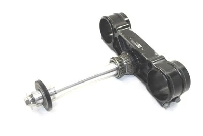 Soporte inferior triple árbol KTM 450 SXF 2023 con vástago OEM A46001132022C1 Foto 1 de 4