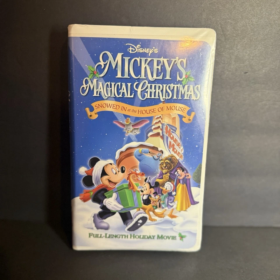 Disneys Mickeys Magical Christmas- Snowed In At The House Of Mouse Foto 1 de 3