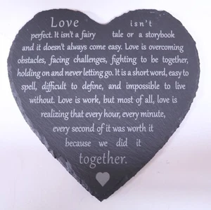 POESIA D'AMORE su CUORE DI ARDESIA 7,5 in TRIVET "ne vale la pena perché l'abbiamo fatto insieme" - Foto 1 di 2