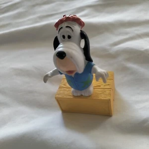 VTG DROOPY DOG In Hawaii Shirt 3.5" PVC Fig. Tom & Jerry 1989 Turner Cake Topper - Picture 1 of 3