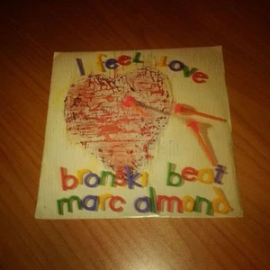 7 45 GIRI BRONSKI BEAT MARC MOND I FEEL LOVE BITE 4 EX-/EX+ UK 85 SILVER LABEL - Bild 1 von 1
