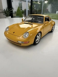 burago 1/18 diecast model car Vintage Porsche 911 Carrera - 1994 Yellow 993 - Picture 1 of 21