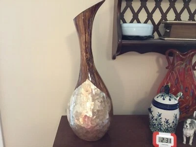 Jarrón grande dorado Capiz Shell y madera de plátano natural 18,25” x 7” de ancho marrón/tostado Foto 1 de 4