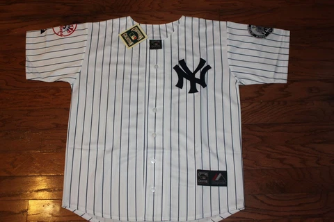 New York Yankees #2 Derek Jeter White Jersey w/Tag  Size M (Adult) Cover