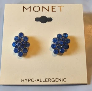 Monet Gold Tone Post Back Earrings Blue Cluster Multi-Faceted Stones 3/4 Inch - Picture 1 of 2