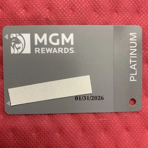 Tarjeta de jugadores de tragamonedas de casino MGM RECOMPENSS nombre masculino exp 1/2026 - Imagen 1 de 2
