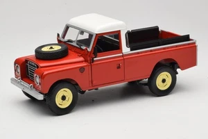 440500 Land Rover Series III 109 Pickup Red Eagle Collectibles 1:18 - Picture 1 of 8