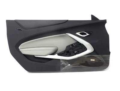 84454779 Painel de porta OEM cinza médio lado do motorista 2019 2020 Chevrolet Camaro - Imagem 1 de 4