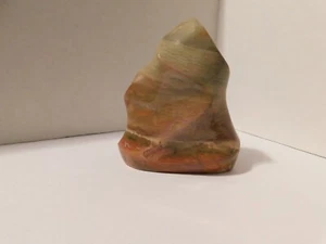 HERMOSA LLAMA DE JASPE POLICROMADO DE 3,5" DE ALTO - DE MADAGASCAR--- 11,3 OZ - Imagen 1 de 10