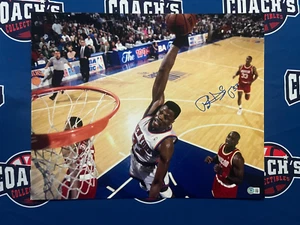 Patrick Ewing Autographed 16x20 Photo (Beckett) - Picture 1 of 2