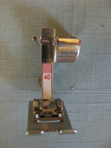 Pie de movimiento lateral Bernina #40 - Nuevo estilo - ¡Bonito! - Imagen 1 de 1