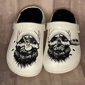 Luke Combs X Crocs Schuhe 2 Jibbitz Spec Ed M 8/W 10 weiß schwarz Trucker Skully - Bild 1 von 9