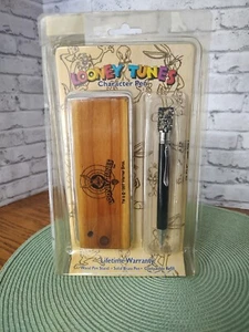 Vtg 1997 - Taz The Tasmanian Devil-Looney Tunes Solid Brass Pen With Wood Stand! - Picture 1 of 5