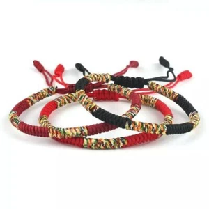 BRACCIALE CORDINA ROSSA BUDDISMO TIBETANO INTRECCIATO REGOLABILE PORTAFORTUNA - Imagen 1 de 10
