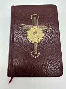 1954 The Prayer Book Catholic Press Inc. Burgundy Hardcover - Imagen 1 de 24