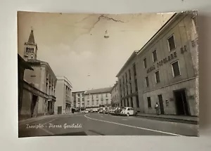 CARTOLINA TREVIGLIO PIAZZA GARIBALDI IN B/N NON VIAGGIATA - Picture 1 of 2