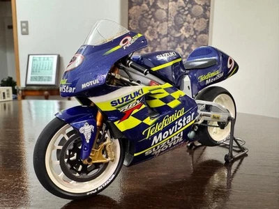 Suzuki Telefónica Movistar 1/12 Scale Model Motorcycle Used - Image 1 of 4
