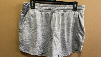 PANTALONES CORTOS ST JOHNS BAY ACTIVE GRIS MEDIO CORDÓN Foto 1 de 4