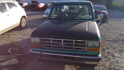 Used Side Marker Light Assembly fits: 1992 Ford Ranger Side Marker headlamp moun - Image 1 of 4