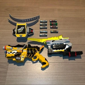 Bandai Zyuden Sentai Kyoryuger Rollenspiel Spielzeug Set Dinosaurier Ranger Kostüm #608 - Bild 1 von 5