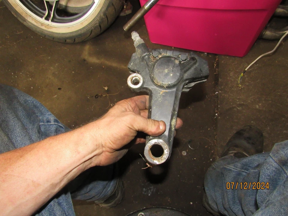 Pinza de freno trasera Honda Gl1000 Goldwing 1978 Foto 1 de 1