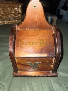 Caja de recetas colgante de madera vintage emblema de águila patriótica americana rústica - Imagen 1 de 7
