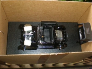 FAIRFIELD MINT 1925 FORD MODEL T  DIECAST MODEL NEW  W/ ORIGINAL BOX - Picture 1 of 9
