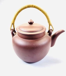Vintage Chinese Yixing Zisha Teapot – Purple Clay Marked Pot with Woven Handle - Picture 1 of 9