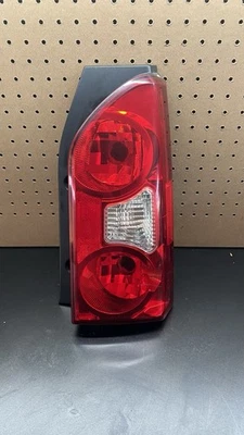 Luz trasera derecha del lado del pasajero Nissan Xterra 2005-2015 OEM Foto 1 de 3
