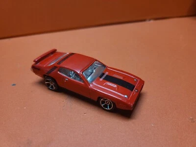 Coche diecast Hot Wheels Red Chrysler Group Plymouth V5294 2011 rojo Foto 1 de 2