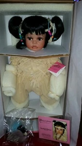 Paradise Galleries Treasury Collection Puppe "Joyful Dove" von Kelly RuBert Native - Bild 1 von 12